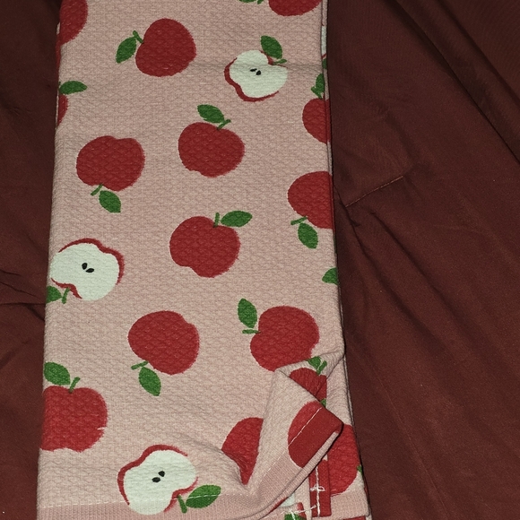 Kate Spade Full Kitchen Set - Picture 4 of 5